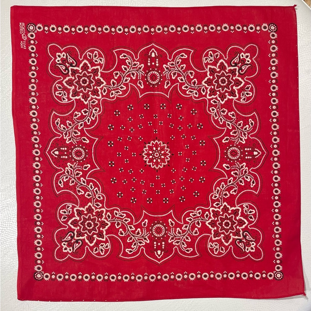 RARE pre-1952 ELEPHANT “TRUNK UP” BANDANA